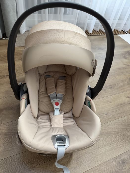 Автокрісло Cybex Cloud Z2 i-Size Simply Flowers Beige | Platinum