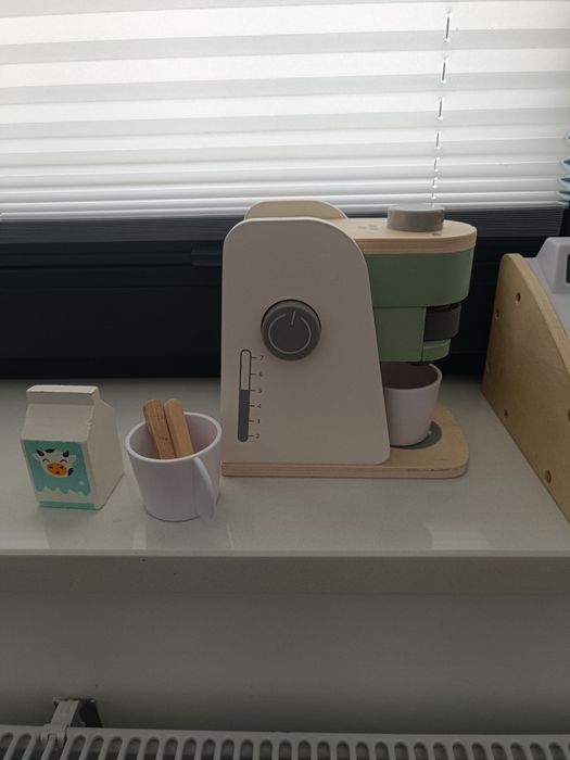 Drewniane zabawki Playtive ekspres do kawy i kasa fiskalna