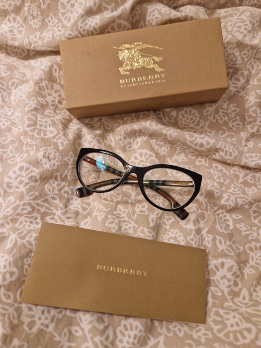 Burberry okulary oprawki kocie czarne kratka