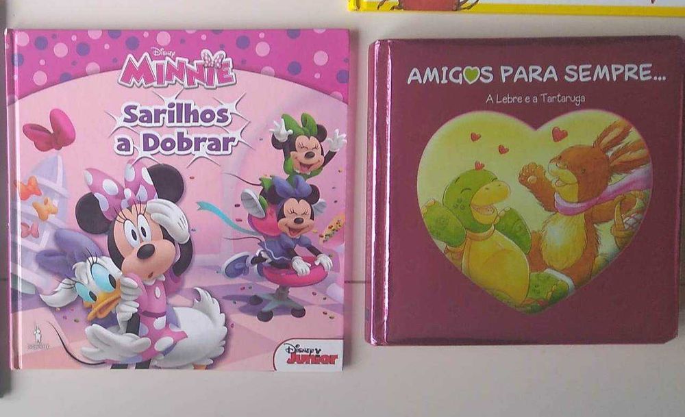 Vários livros infantis