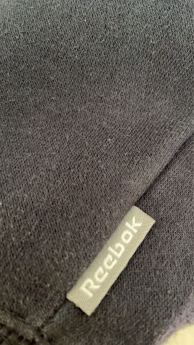 Sweat da marca Reebok