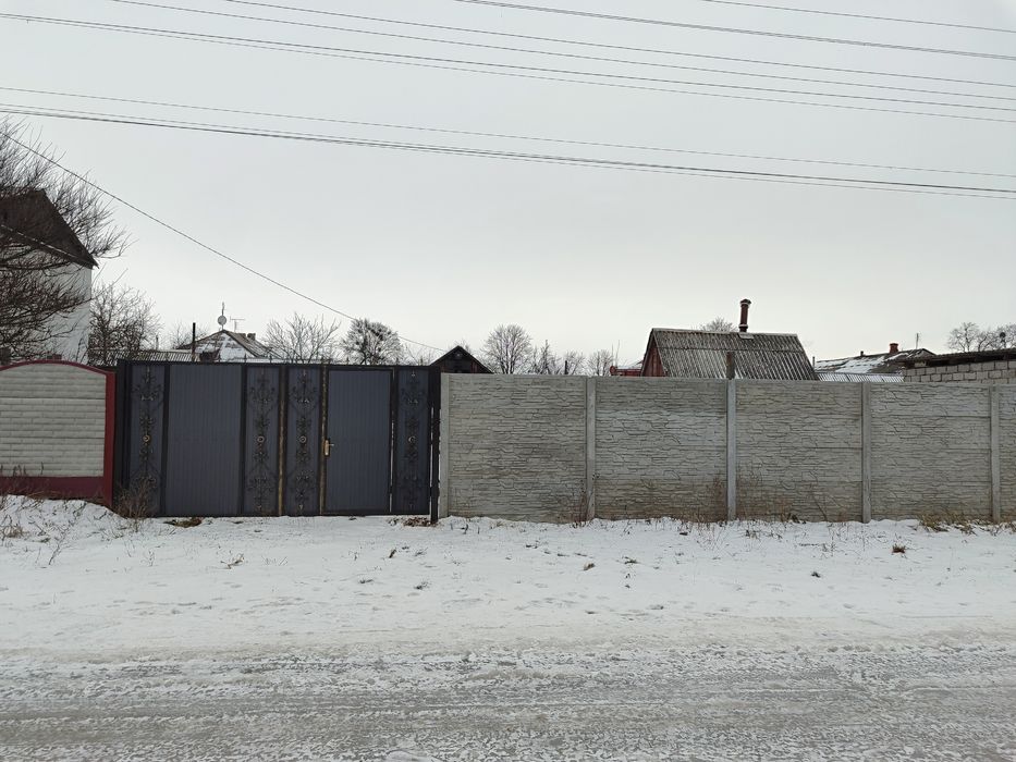 Продається земельна ділянка по вул Меблева