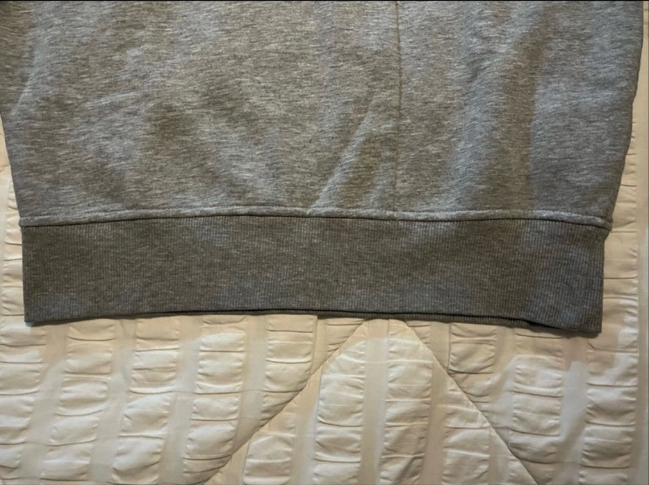 sweat cinzenta Guess