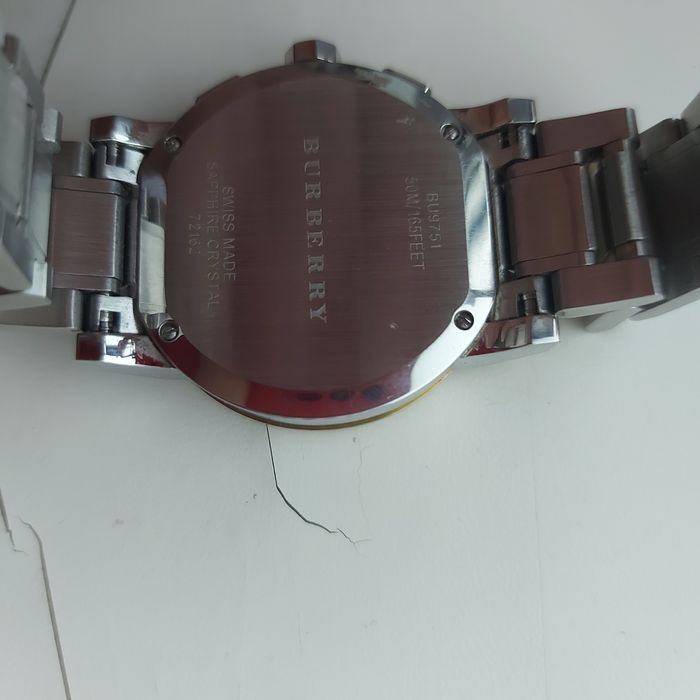 наручний годинник  Burberry