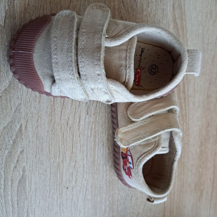 Buty / buciki chłopięce roz 22