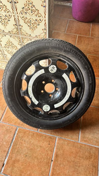 Roda/Pneu suplente medida 155/70/17 furação 5x112