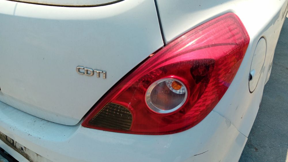 Farolim direito OPEL Corsa D