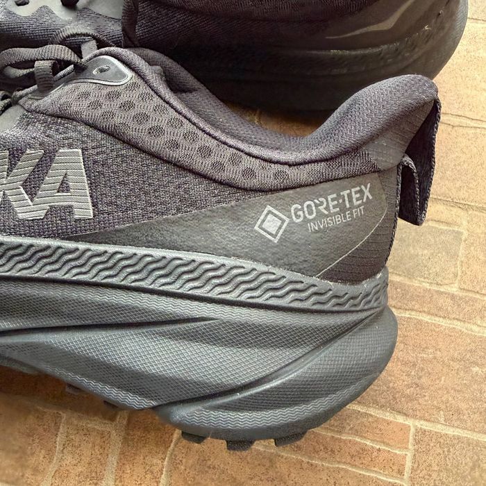 Кросівки Hoka Challenger ART 7 GTX (Розмір 41.4) 1134502-BBLC