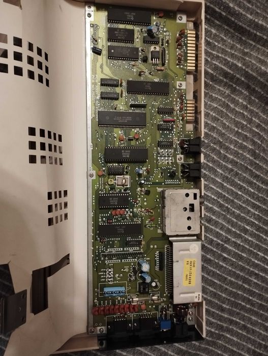 Commodore 64 - Model C64 E- w obudowie Mydelniczka C64 G