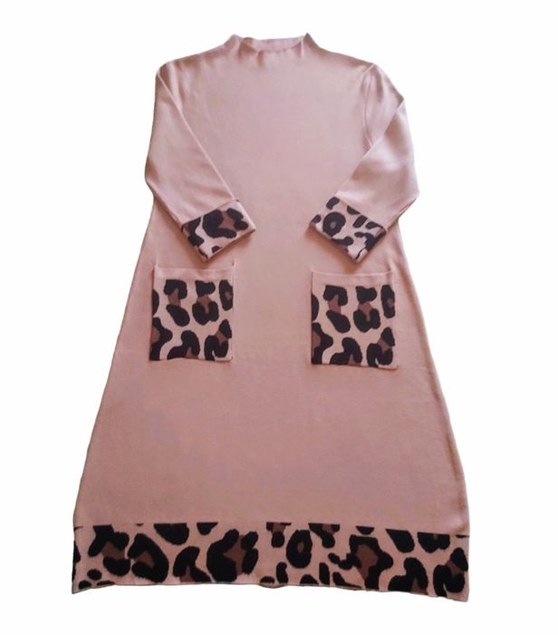 Vestido em malha com bolsos e apontamentos tigrês