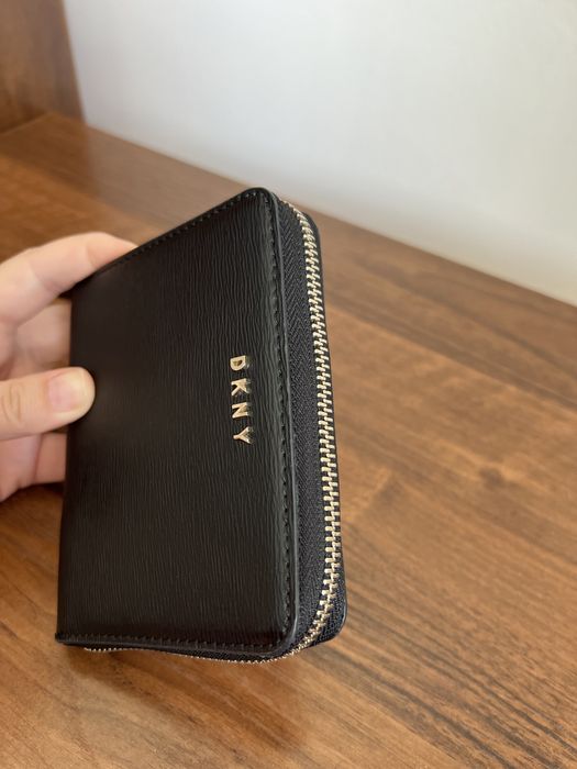Шкіряний гаманець оригінал DKNY