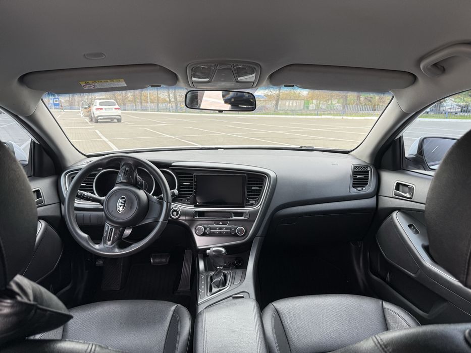 Продам свою KIA K5 в хорошем состояние