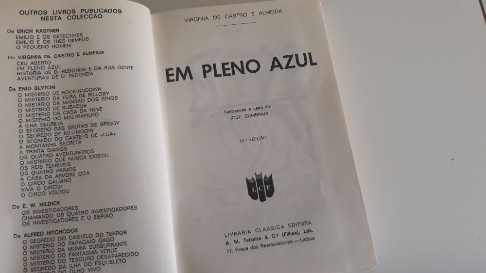 Em Pleno Azul, de Virgínia de Castro e Almeida
