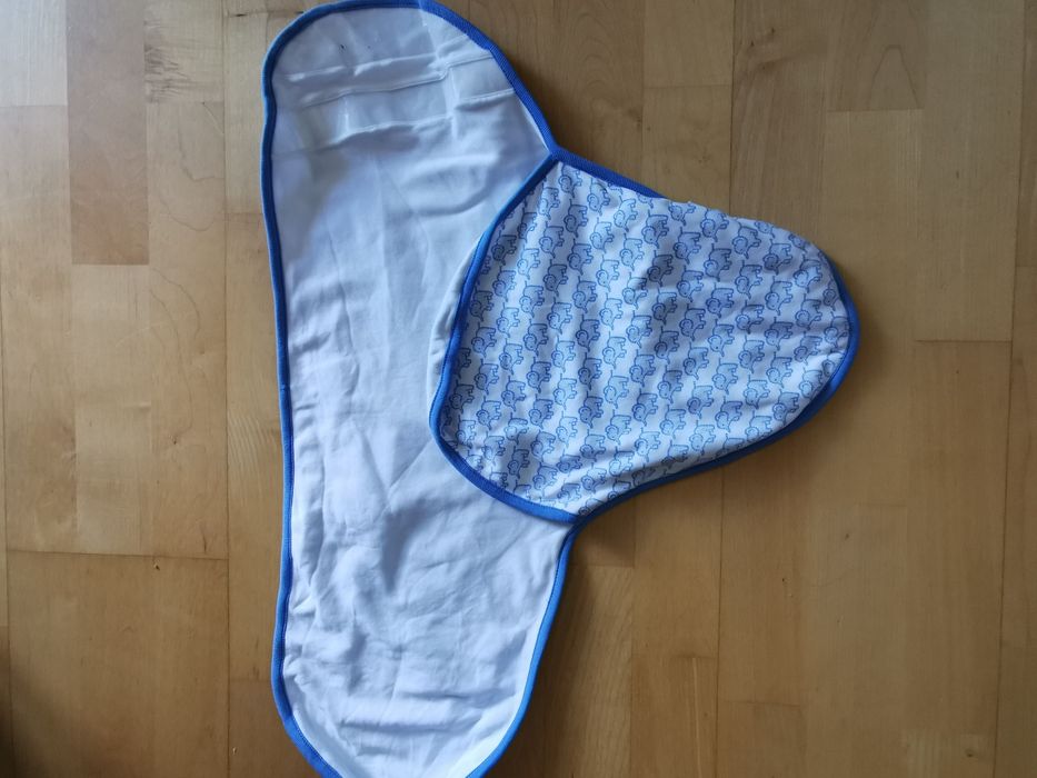 Śliczny otulacz w słoniki