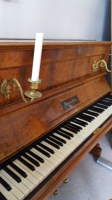 pianino zabytkowe brodrene hals