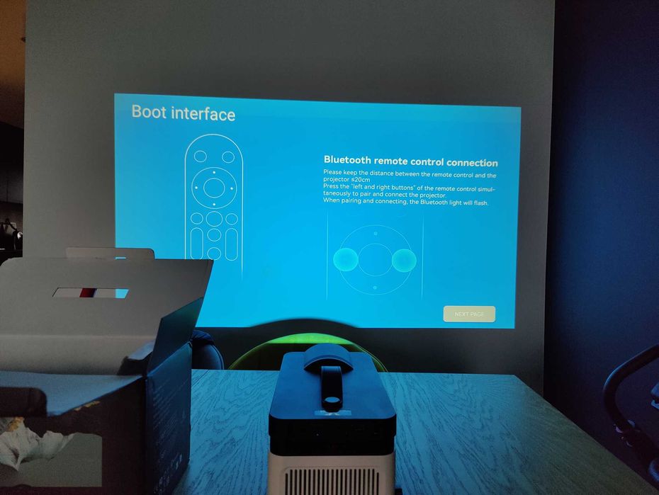 Projektor smart HY450 krótki rzut