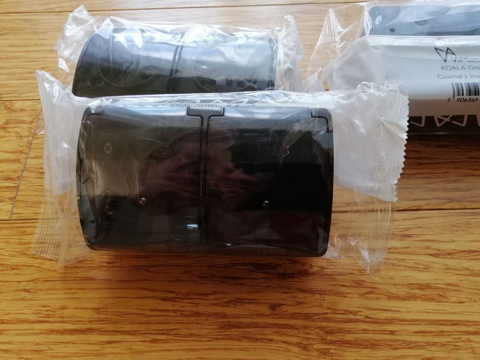 Gniazdo Viplast Koala x 4 szt - czarne