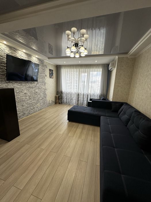 Продам 2кімнатну квартиру  в ЖК Салют на Перемозі-5 (бульвара Слави)