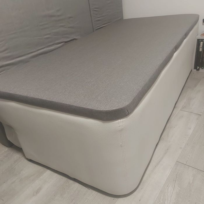 Cama dupla com colchão