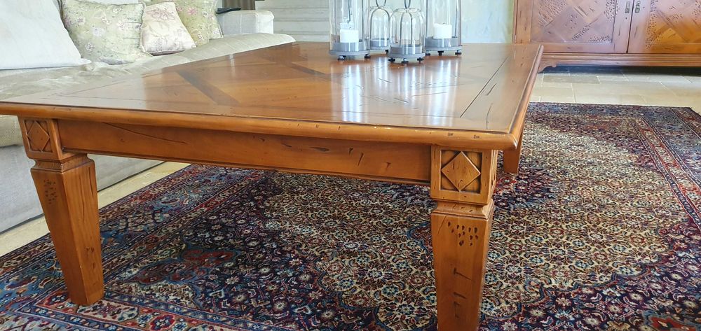 Włoski duży stolik kawowy w stylu toskańskim