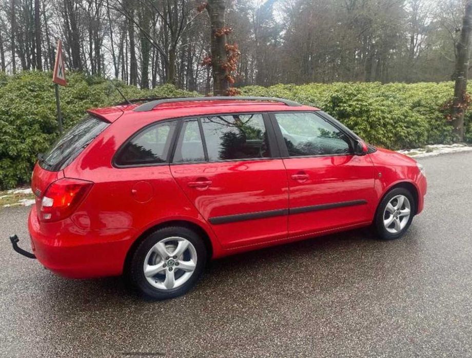 Skoda Fabia 1.2 diesel vermelha - estado perfeito