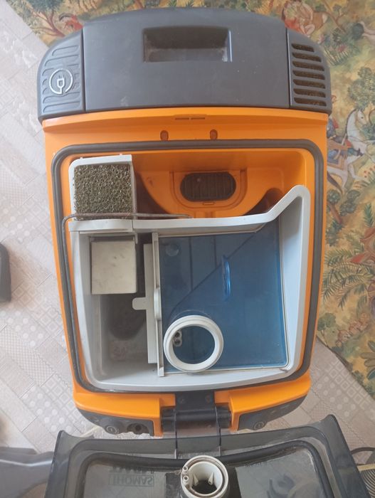 Продам пылесос моющий