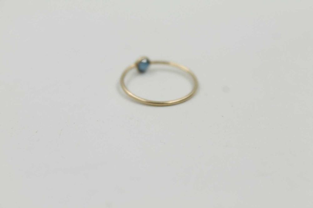 Delikatny złoty pierścionek  -585- R.8