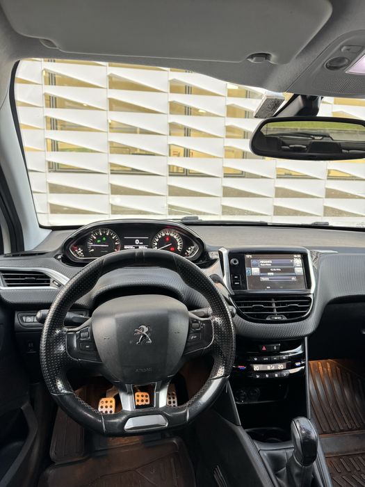 Peugeot 208 Gt Line 110 cv