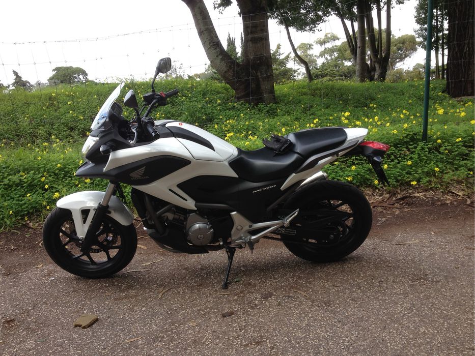 Moto garagem com poucos Km- Honda NC700X com ABS origem
