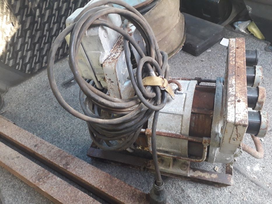 Преобразователь частоты тока ИЭ 9401