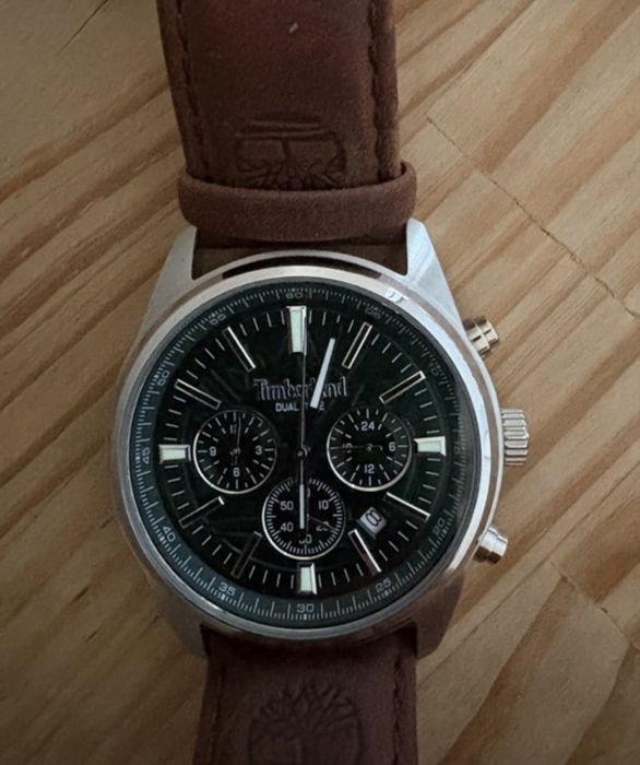 Relógios Casio e Timberland, excelente estado, como novos.
