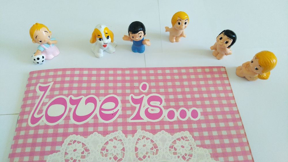 Caderneta cromos Caderneta Love is