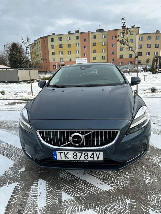 Volvo V40 Stan bardzo dobry, samochód serwisowany regularnie, w 100% sprawny.