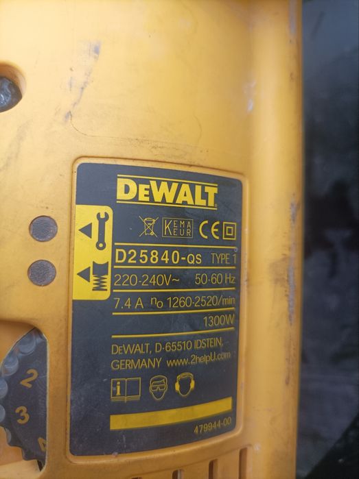 DeWalt D25840K młot kujący SDS Max – walizka,