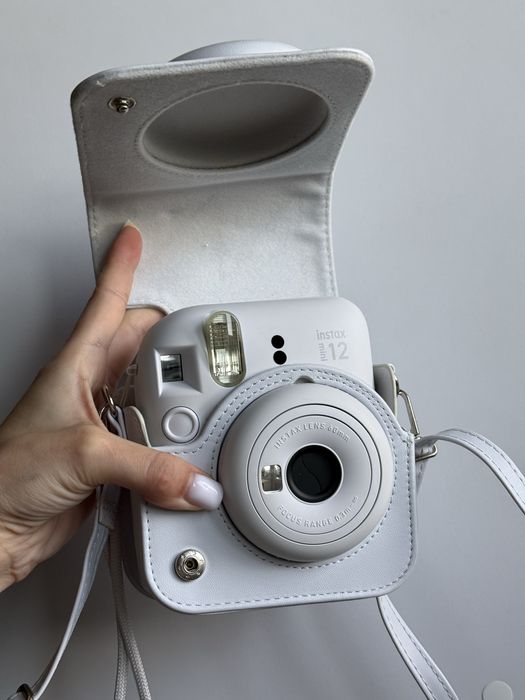Фотоапарат Instax mini 12