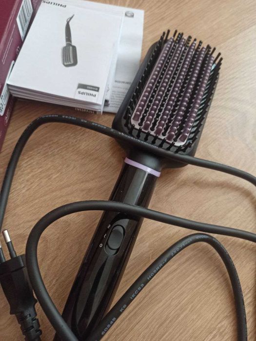 Щітка-випрямляч PHILIPS BHH880
