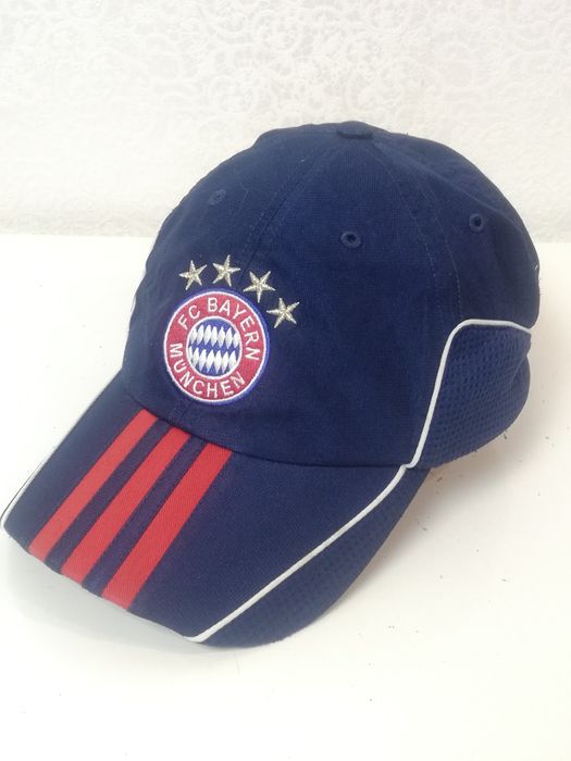 Czapka z daszkiem Adidas BAYERN Monachium
