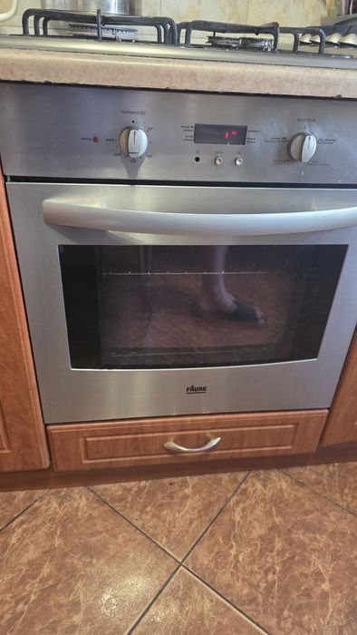 Духовка  Faure..