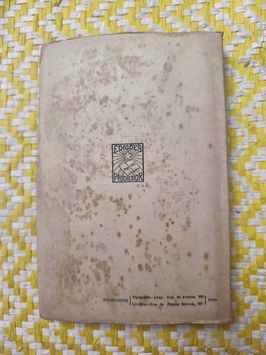 D. Payo de Arraiolos - Romance de brasão no dedo. 
Abreu e Sousa