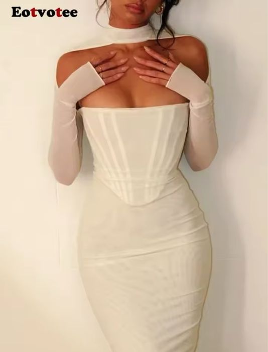 Платье белое