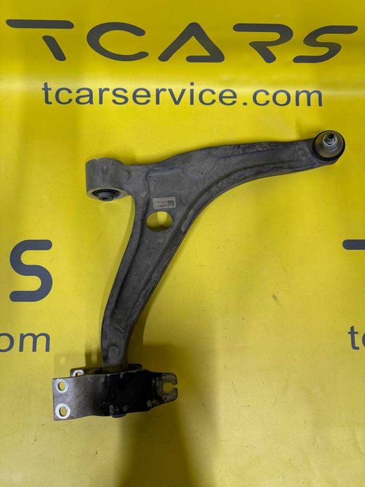 Mercedes Benz 2022 GLA 35 Передній правий нижній ричаг A2473308401