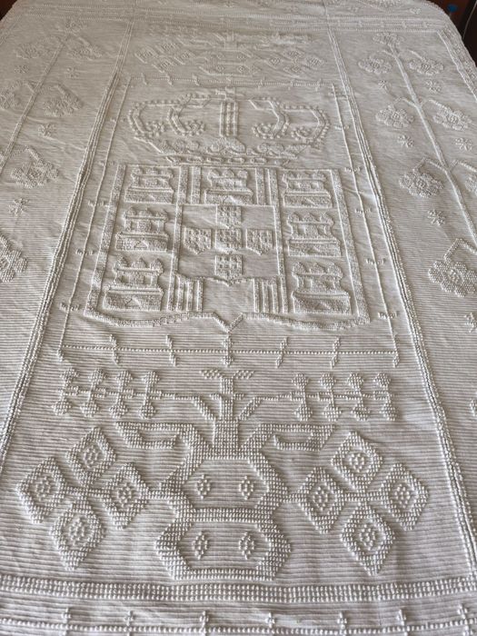 Colcha Coroa de Rei em linho