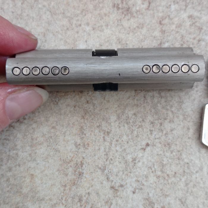 Цилиндр замка Imperial 70мм с лазерным ключом