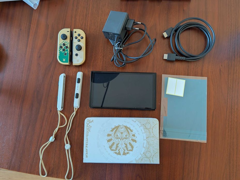 Nintendo Switch OLED Edição Limitada Zelda + Comandos Extra + Bolsa