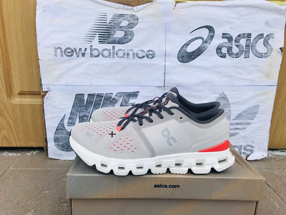 Кроссовки On Cloud X 4 Swiss Engineering для тренировок бега