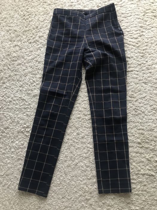 Stradivarius cygaretki, granat, super modna kratka, rozmiar 36