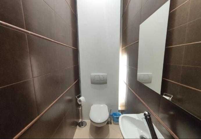 Подобово 3 к Майдан, вул. Софіївська 4.