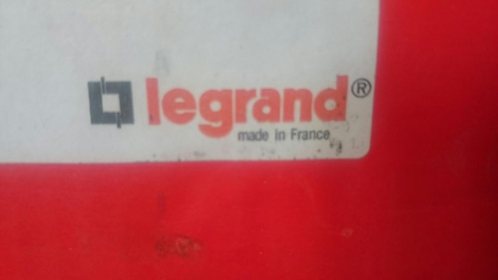 Розетка автомат промышленная Legrand легранд 54153. 32А-220/240V~