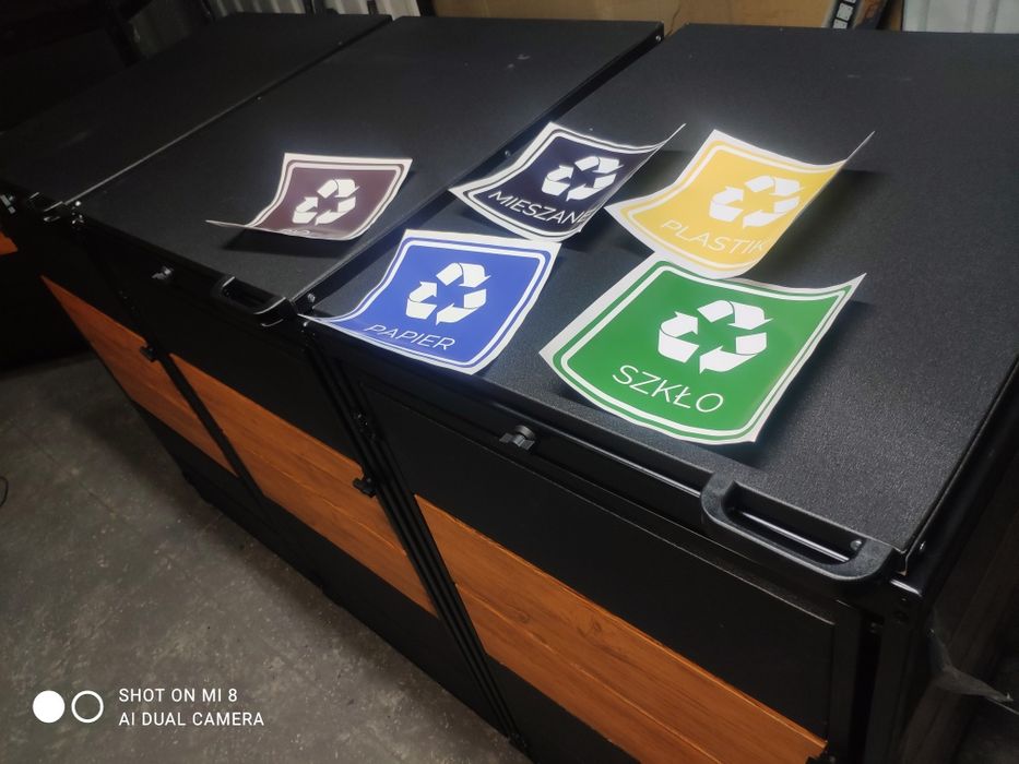 Zabudowa koszy na śmieci, montaż.