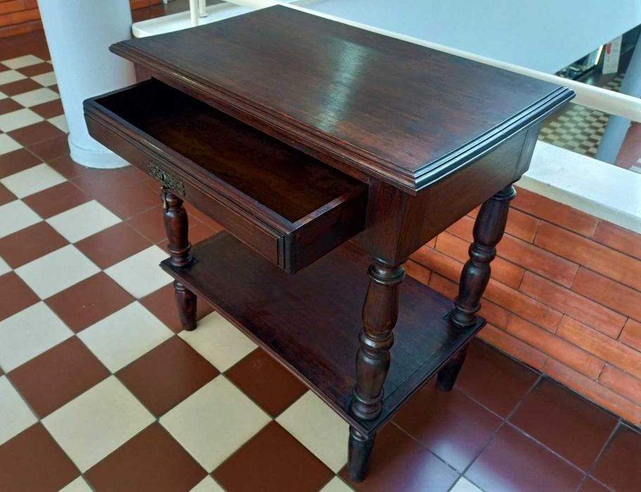 Mesa Bufete Pau Santo